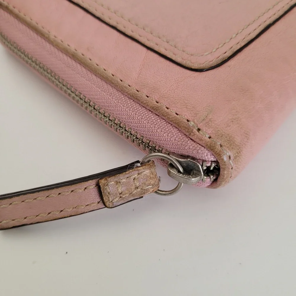 Coach Pink Pebbled Leather Small Zip Around Wallet Coin Pocket Medallion